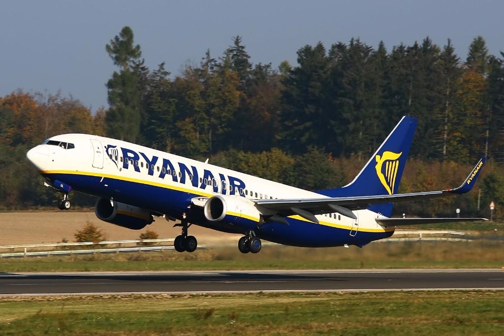 Ryanair Announces M Investment In London Luton With New Based