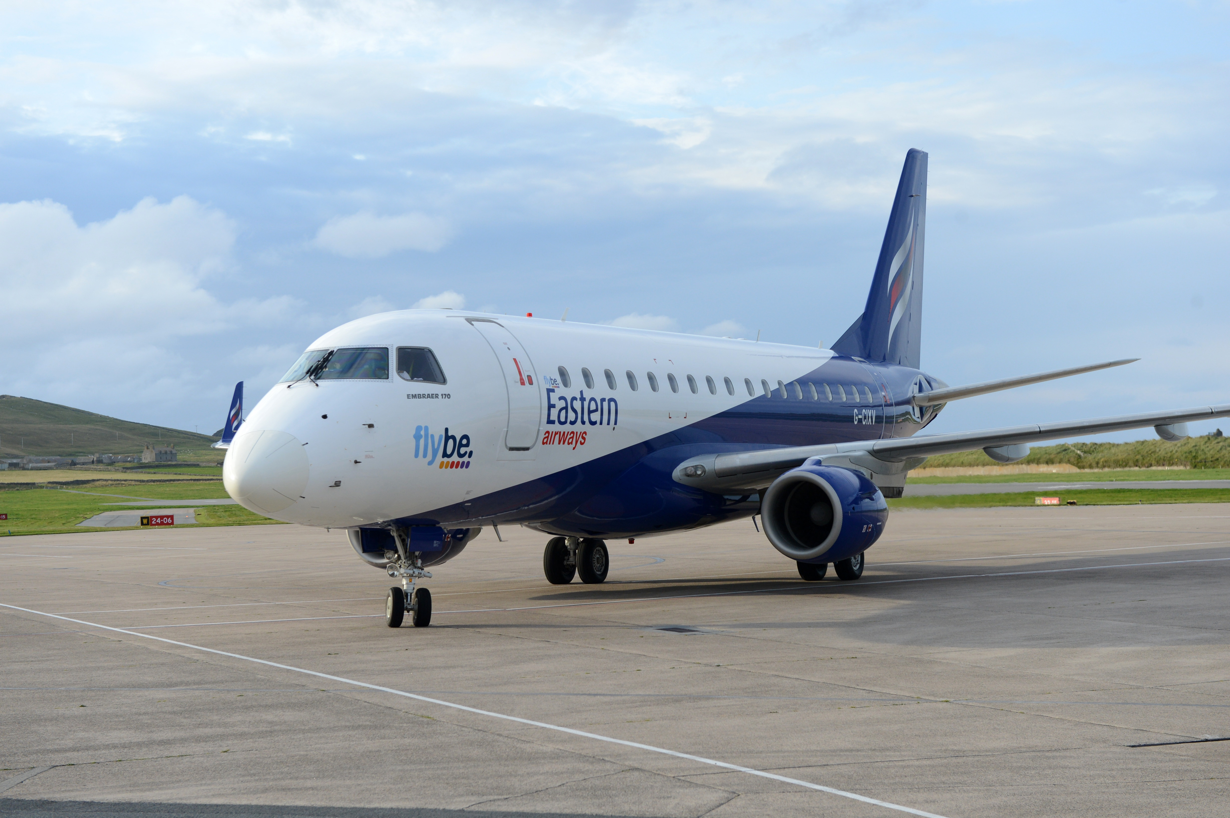 Синяя авиакомпания. Embraer 170. Eastern Airways. Eastern Provincial Airways Herald.