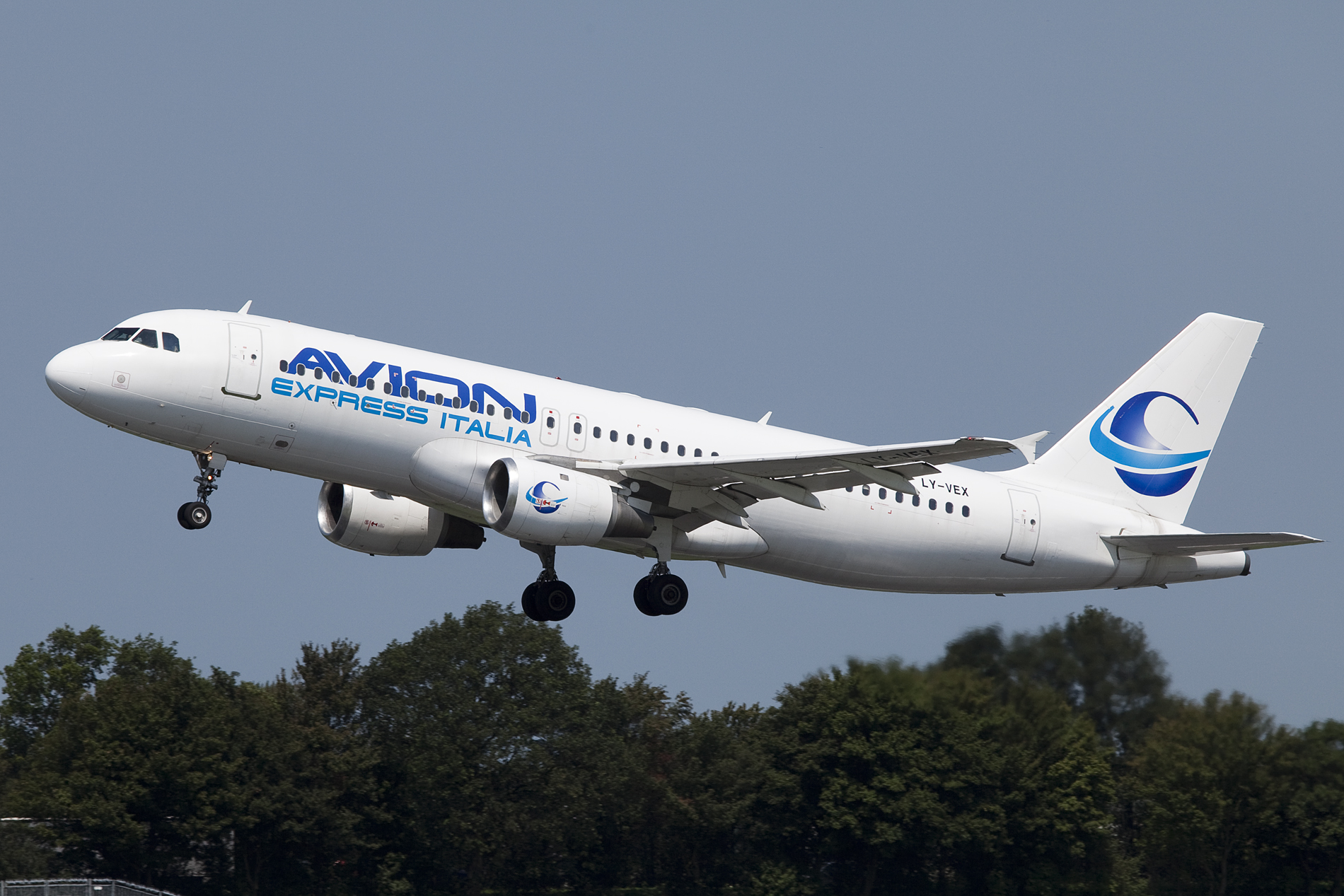 Sunexpress To Lease Five Airbus A320 From Avion Express