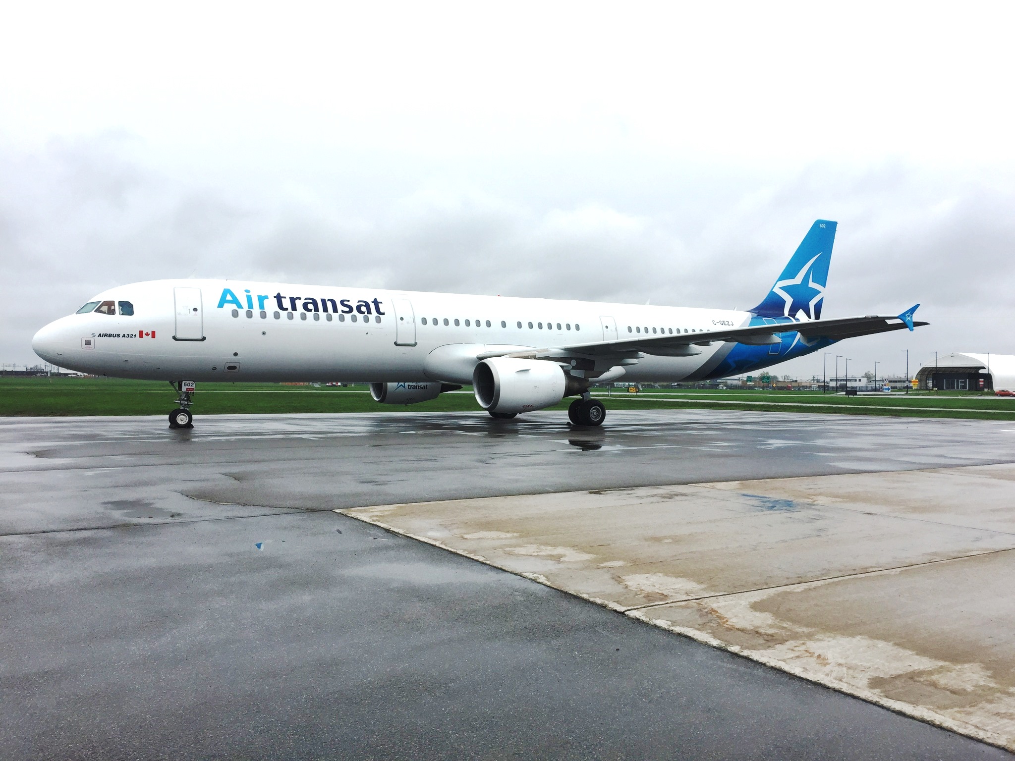 aviaam-leasing-sold-two-airbus-a321-to-new-lessor