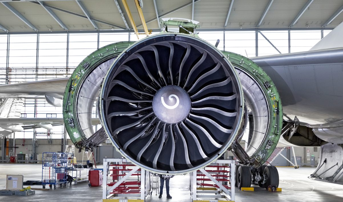 MTU Maintenance signs 12-year GE90 contract with United Airlines