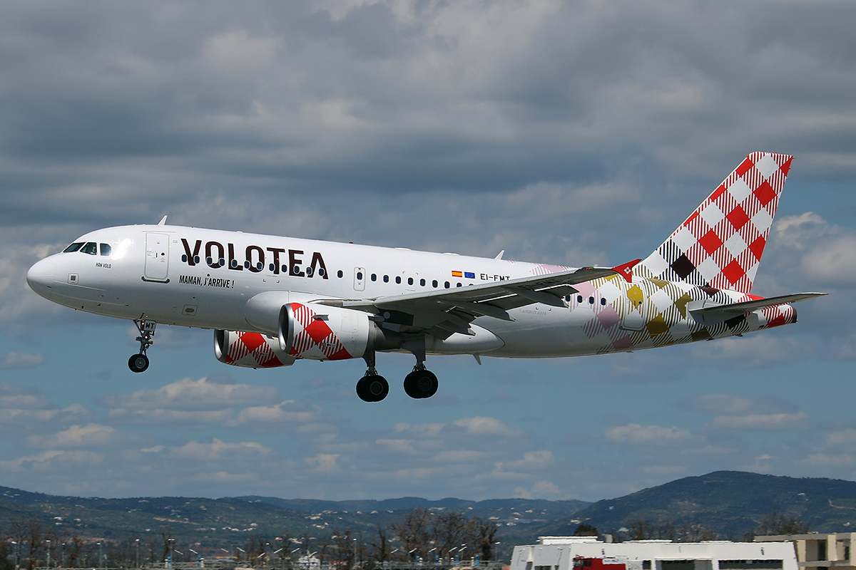 volotea luggage