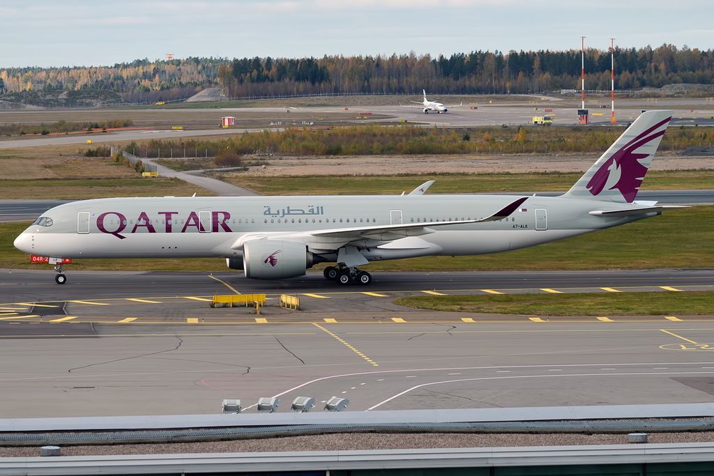 Boc Aviation Delivers Third Of Three New Airbus A350 Aircraft To Qatar Airways 8372