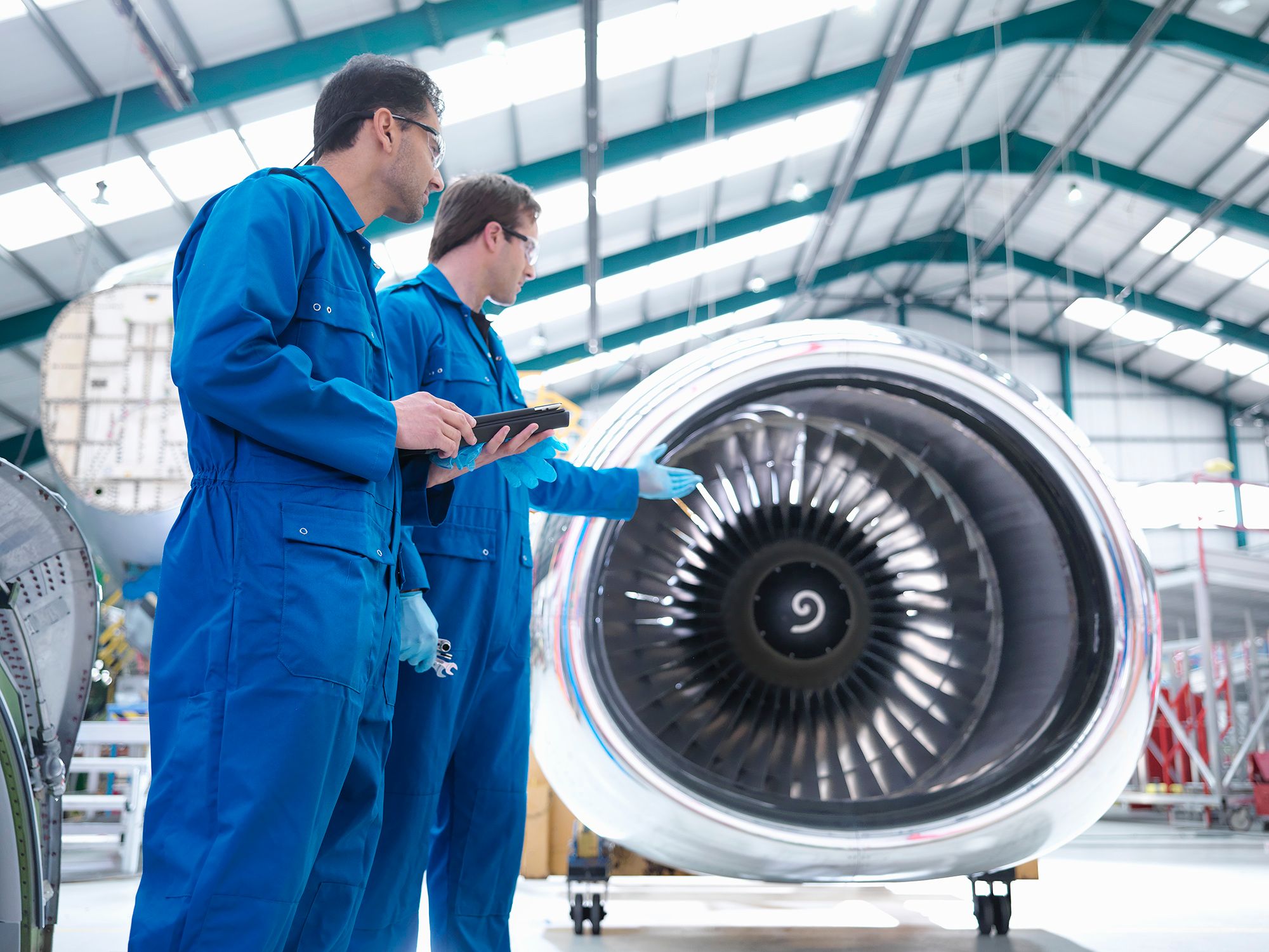 KLM UK Engineering & West Atlantic UK Sign Contract Extension for ...