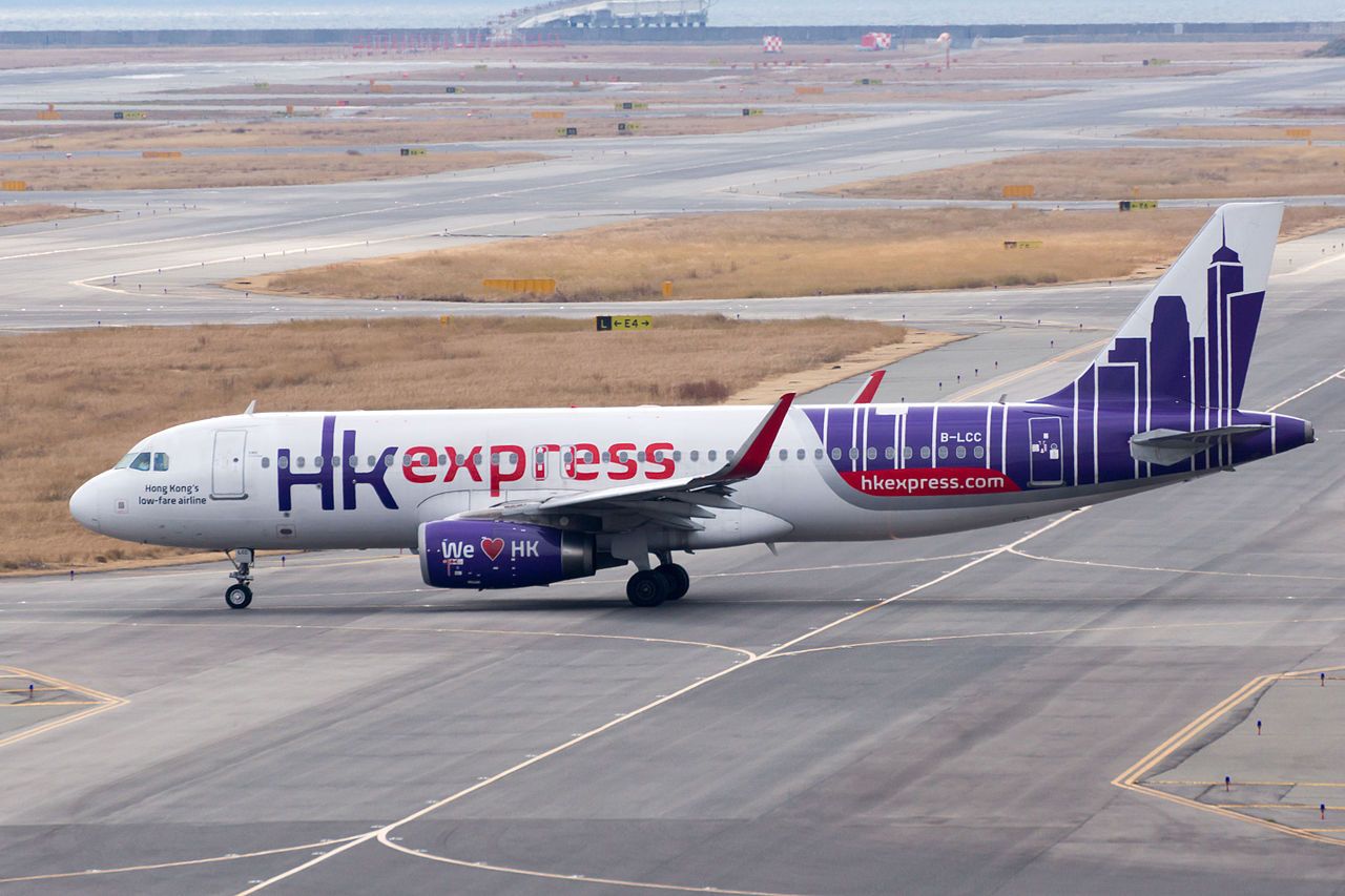 HK Express  A320 200  B LCC  24932775475  