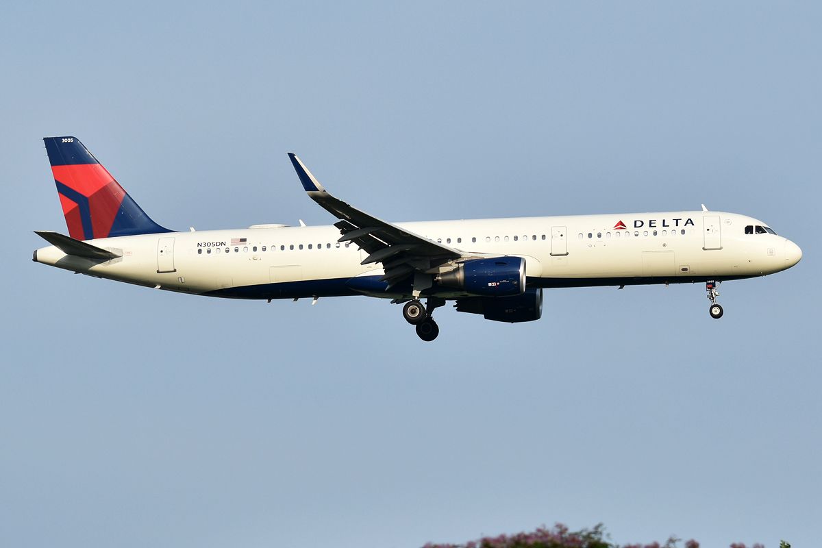 SMBC Aviation Capital Delivers Airbus A321 Aircraft To Delta Air Lines