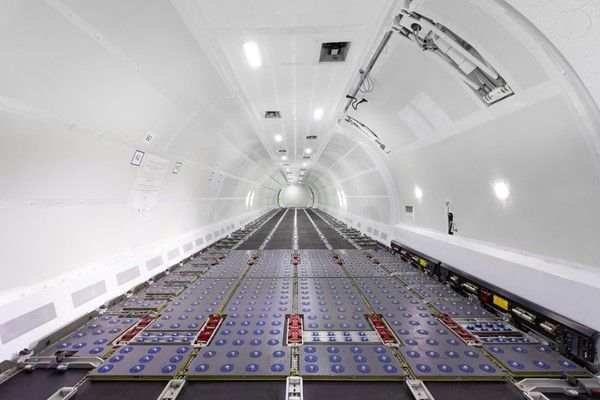 AEI to provide Macquarie AirFinance with four B737-800SF Freighter ...